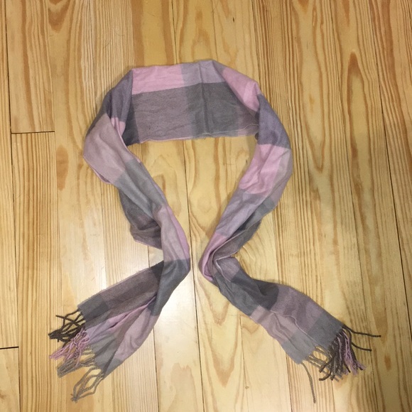 Grey & Pink Check Wool Scarf - Picture 2 of 5